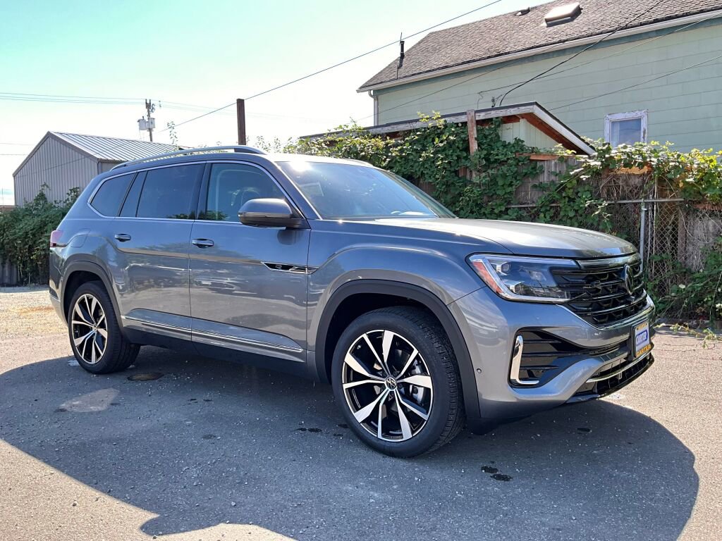 New 2025 Volkswagen Atlas SEL Premium R-Line image 2