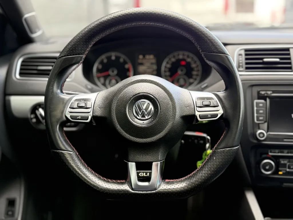Used 2012 Volkswagen Jetta GLI Autobahn image 19