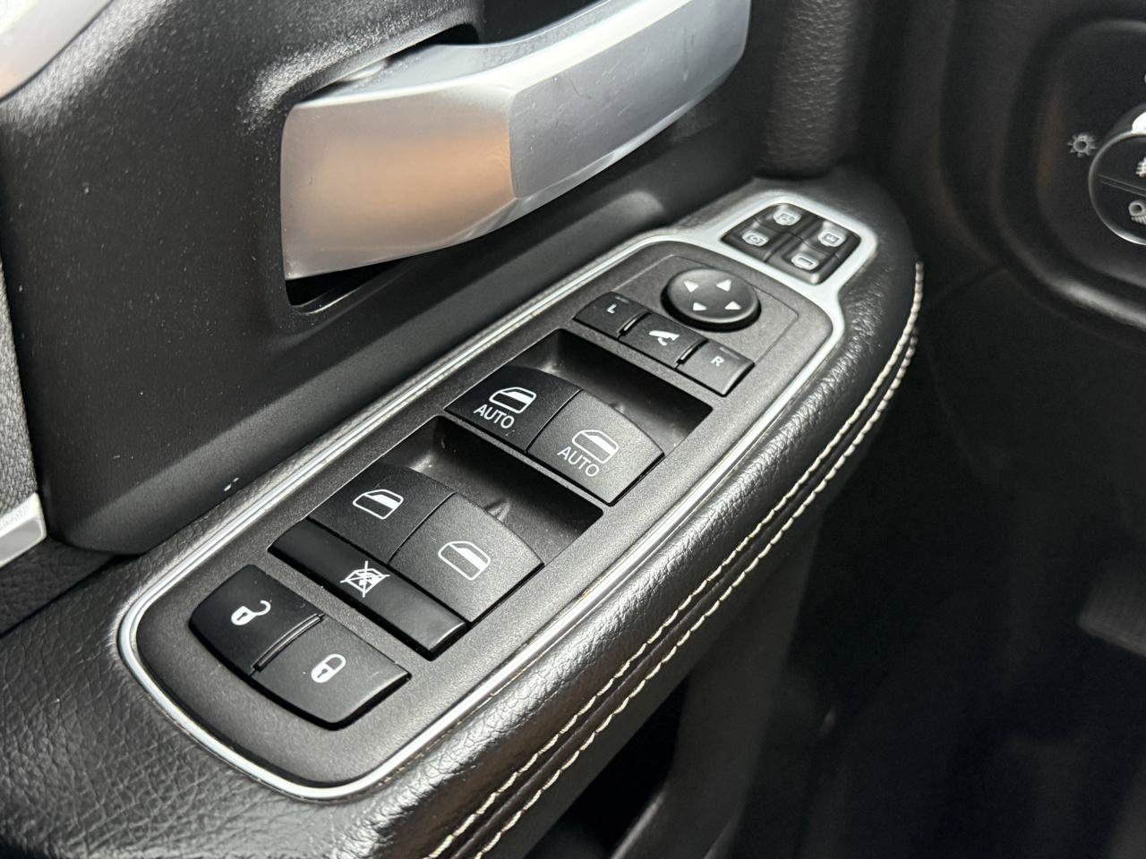 Used 2024 RAM 3500 Big Horn w/ Night Edition AWD/4WD image 20