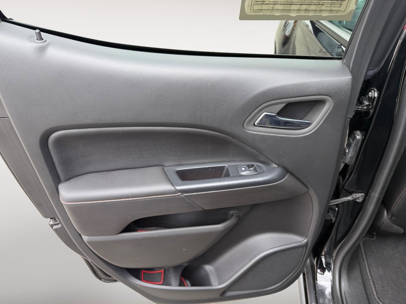 Used 2022 GMC Canyon AT4 image 18