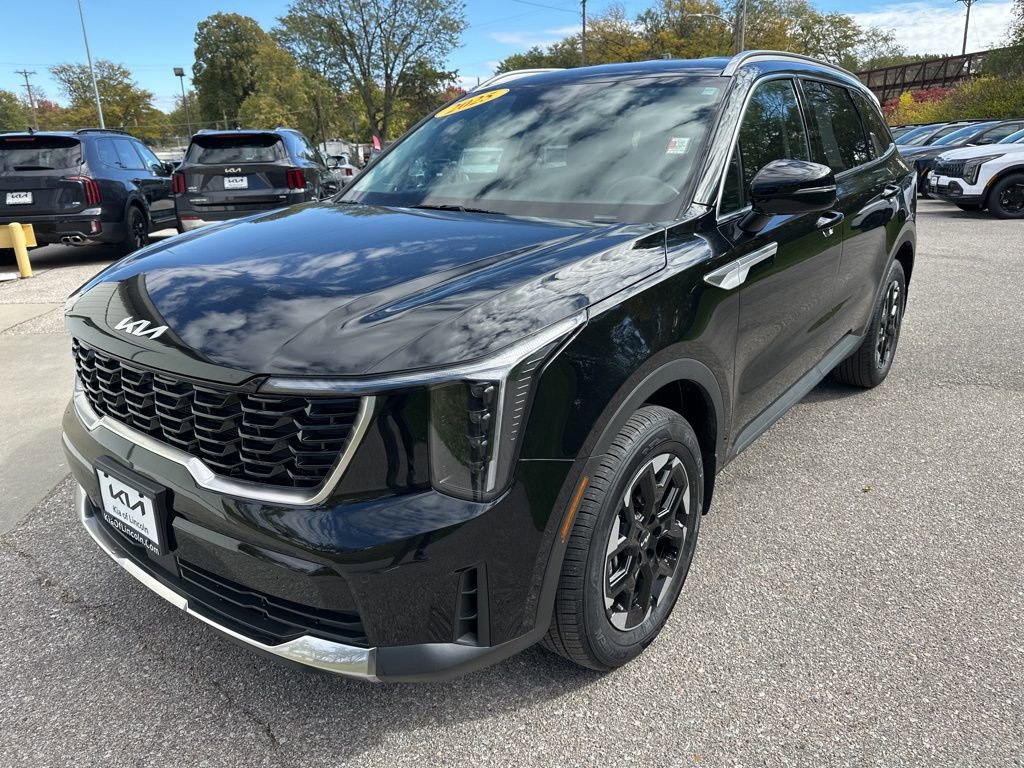 Certified 2025 Kia Sorento S