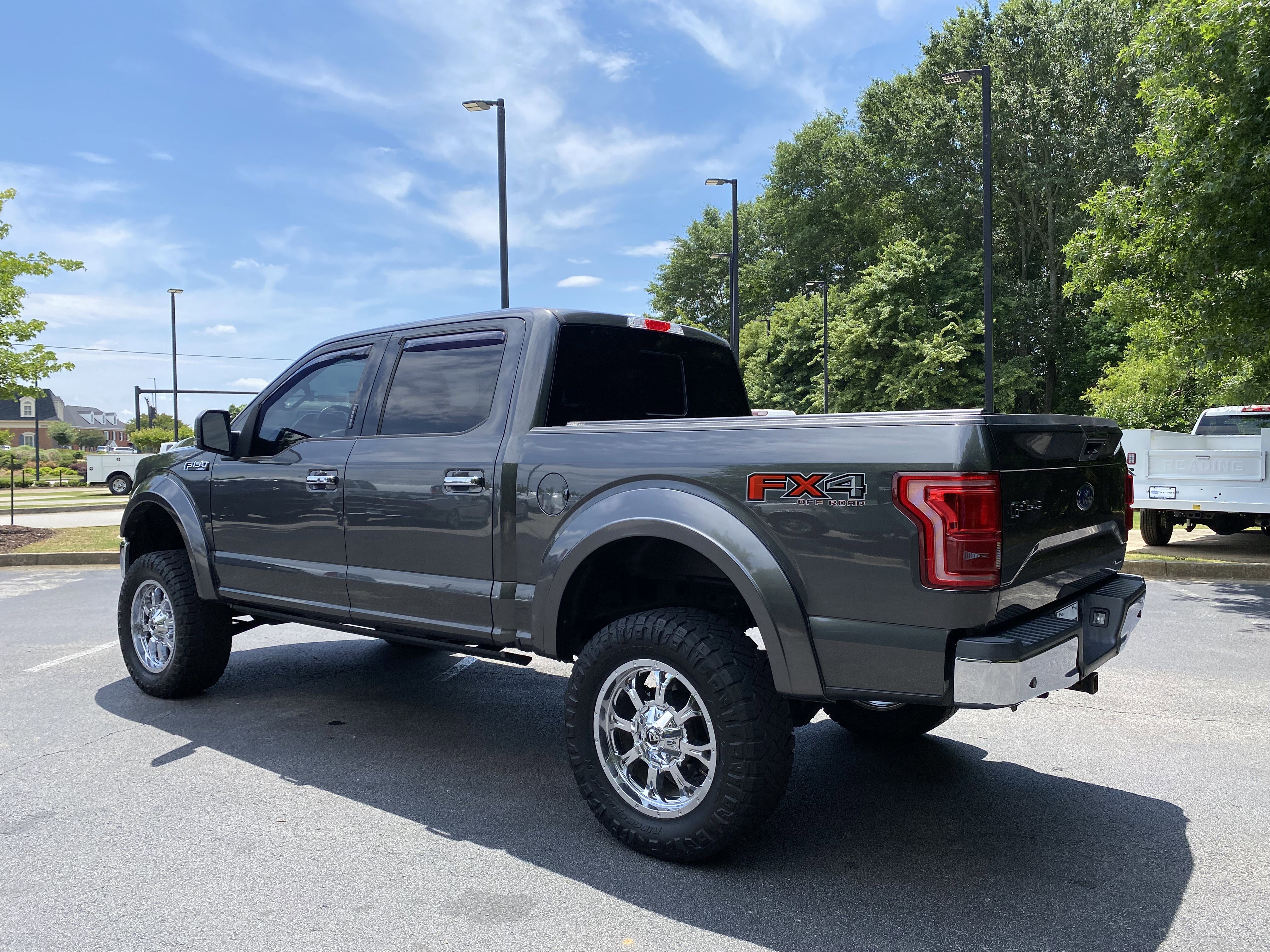 Used 2016 Ford F150 Lariat w/ Equipment Group 502A Luxury AWD/4WD image 7