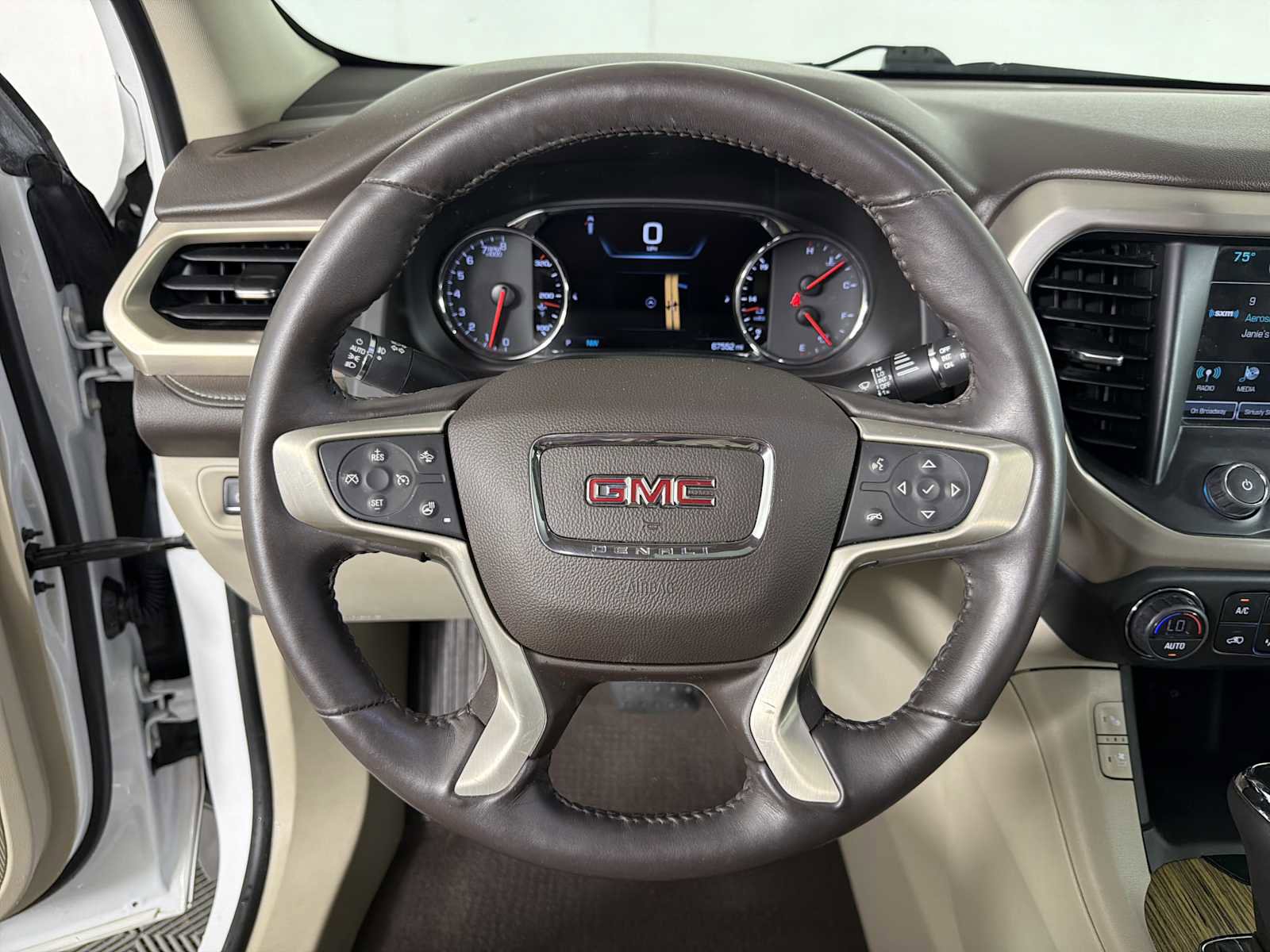 Used 2018 GMC Acadia Denali w/ Technology Package image 23