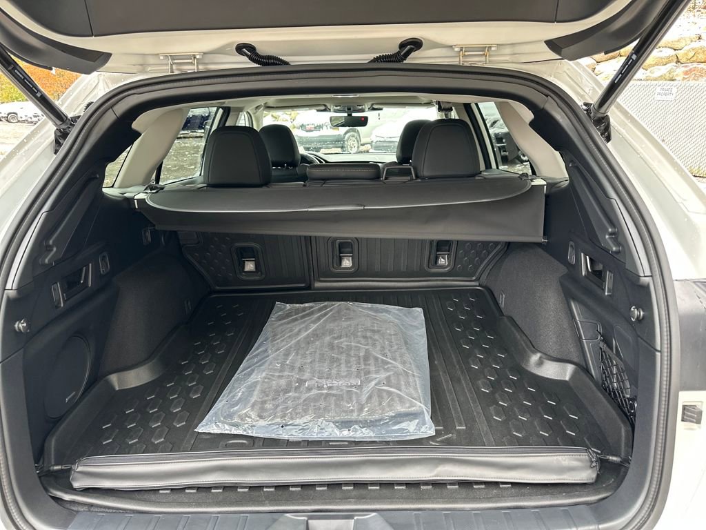Used 2025 Subaru Outback Onyx Edition XT image 28