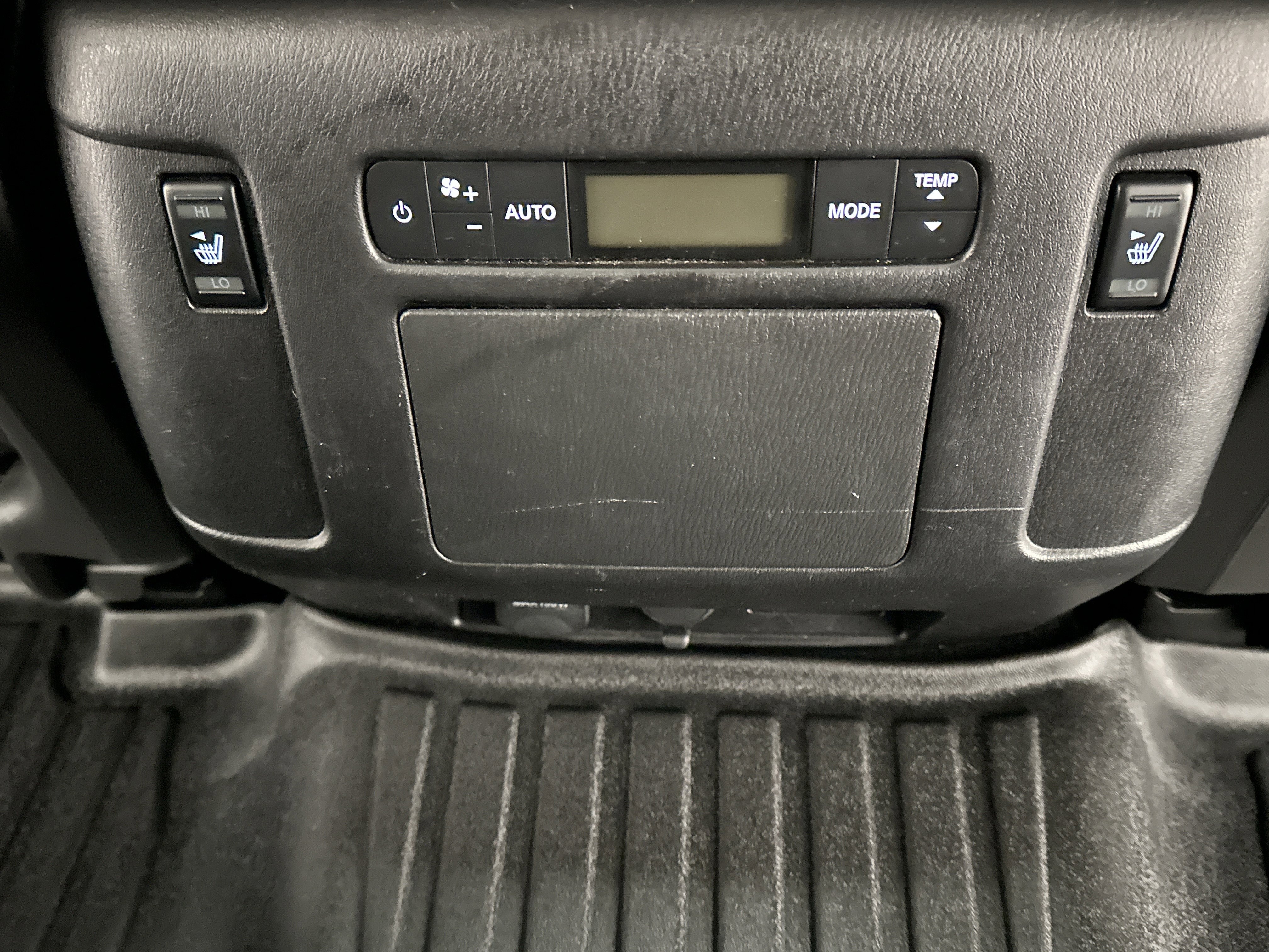 Used 2023 Nissan Armada Platinum image 27