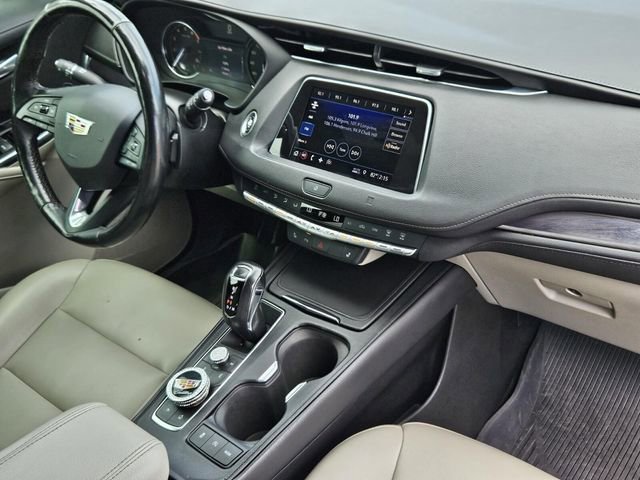 Used 2019 Cadillac XT4 Luxury w/ Cold Weather Package image 20