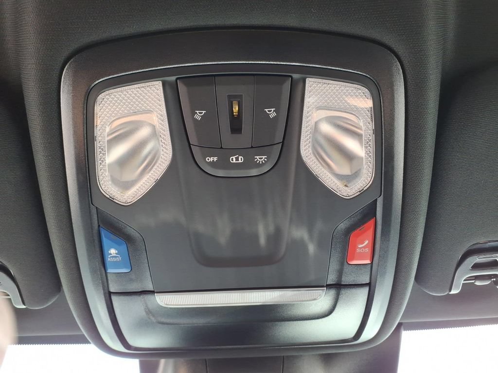 Used 2025 RAM 2500 Big Horn AWD/4WD image 31
