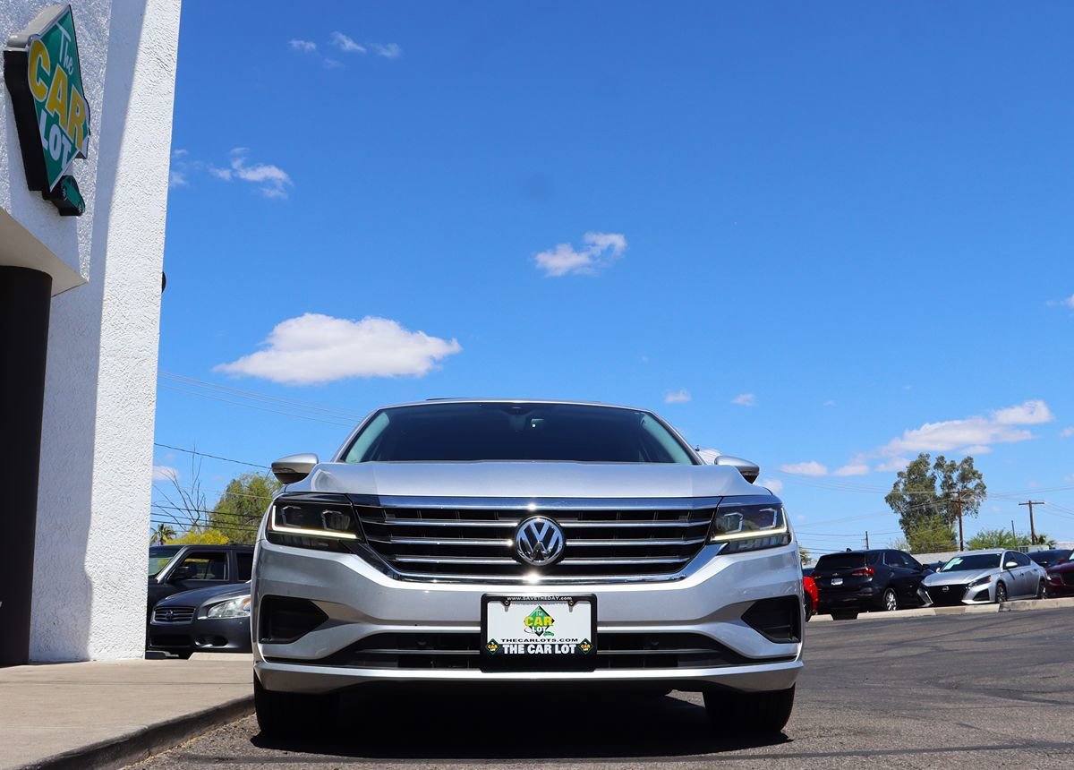 Used 2020 Volkswagen Passat 2.0T SEL FWD image 17