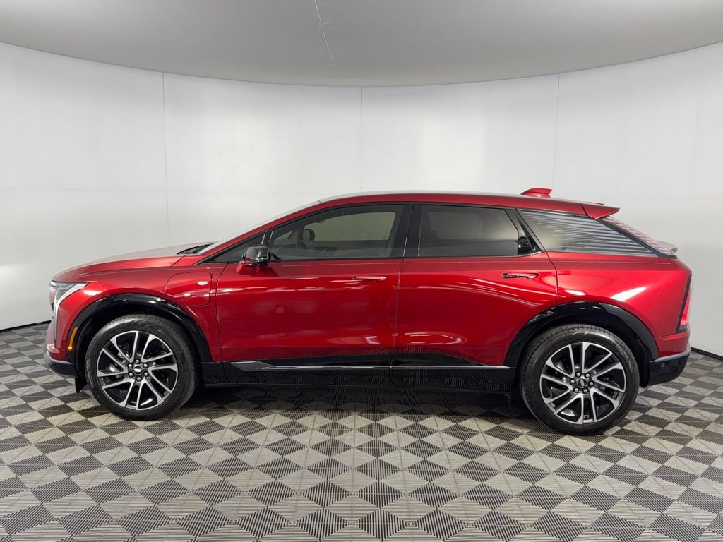 Used 2025 Cadillac Optiq Sport 1 AWD/4WD image 10