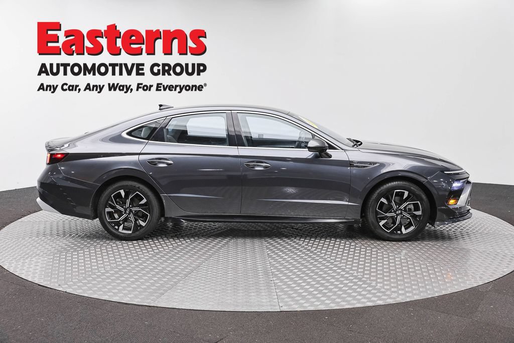 Used 2024 Hyundai Sonata SEL FWD image 4