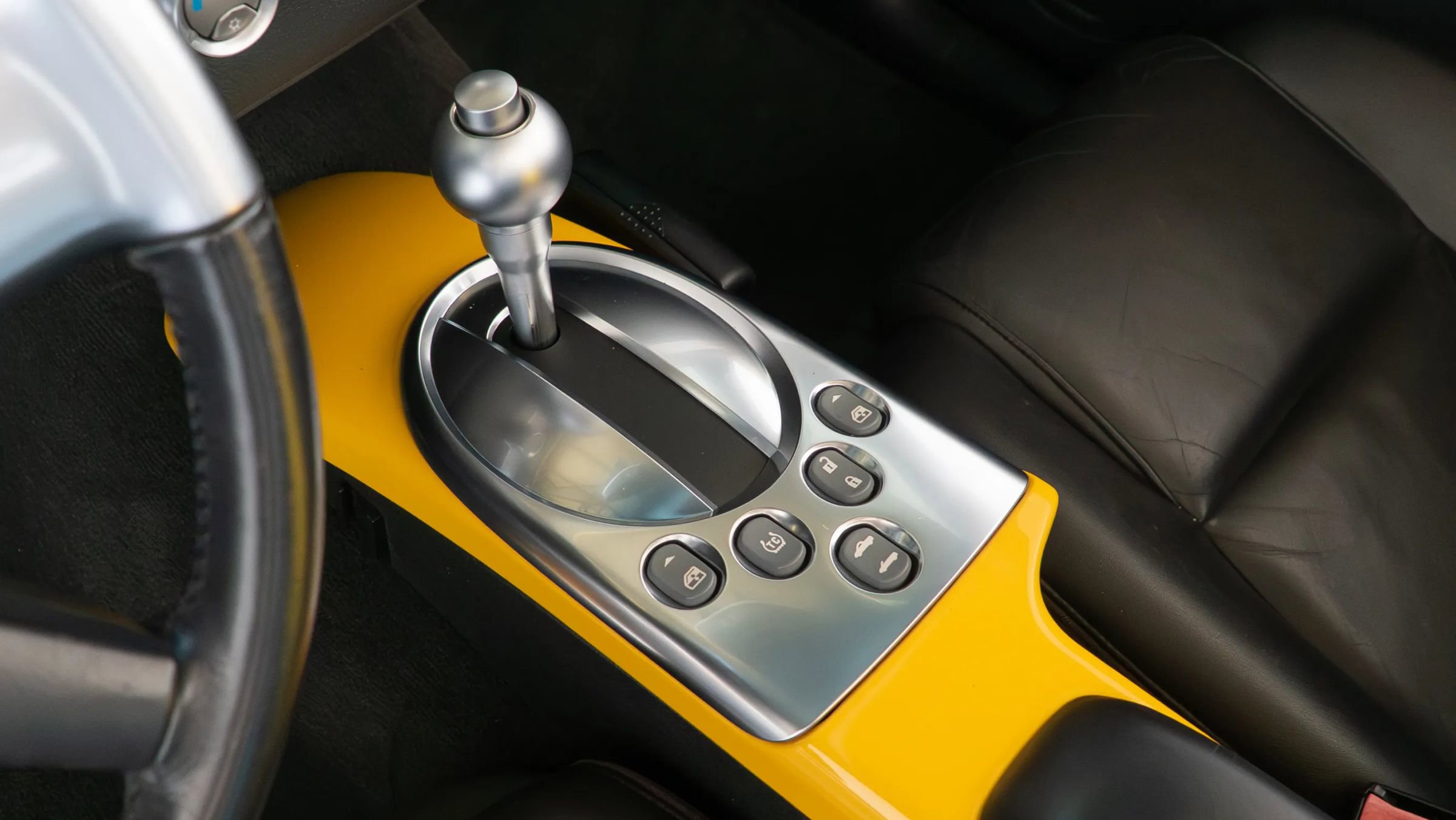 Used 2006 Chevrolet SSR w/ Preferred Equipment Group image 71