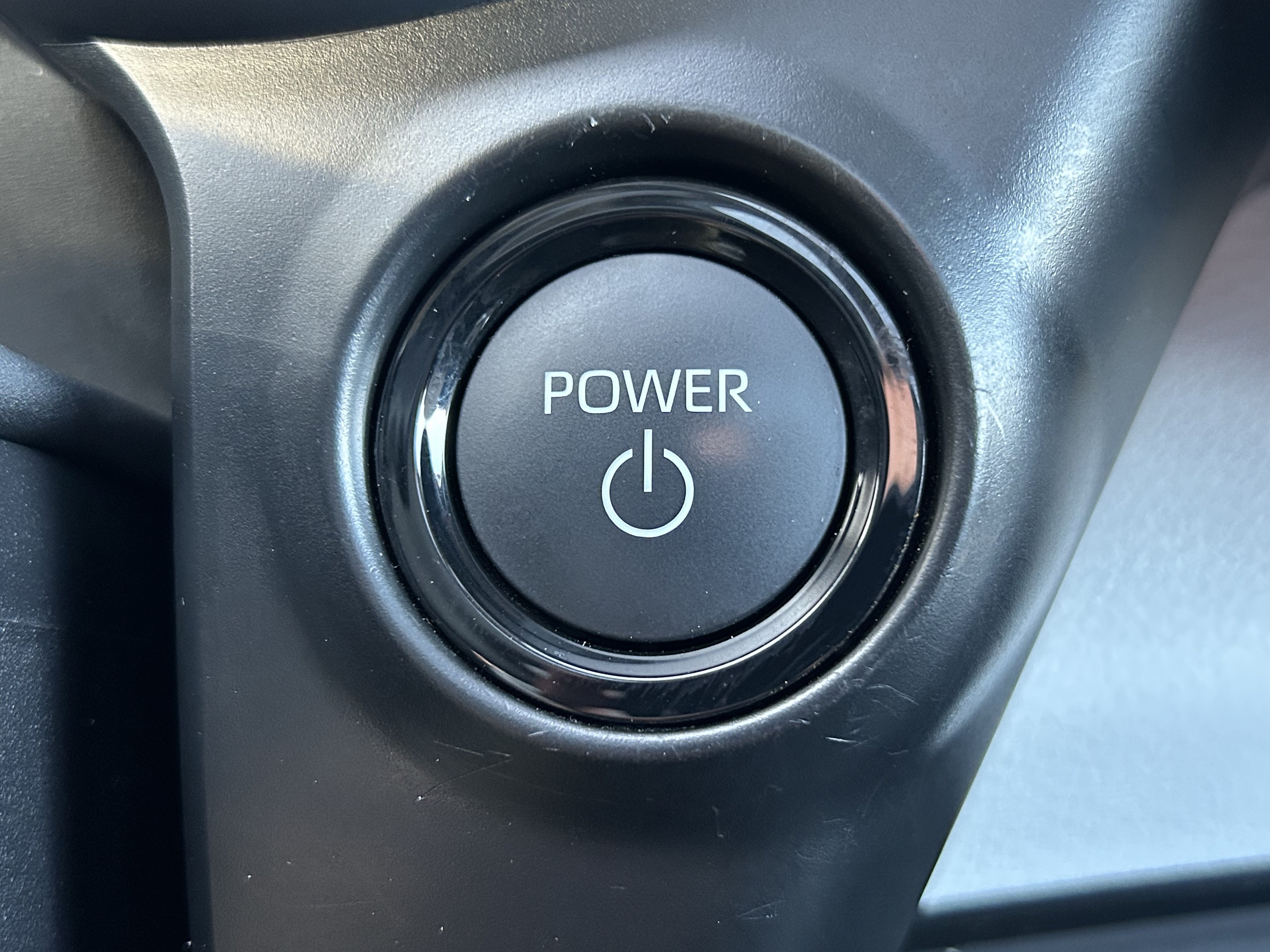 Certified 2025 Toyota Sienna XLE FWD image 36