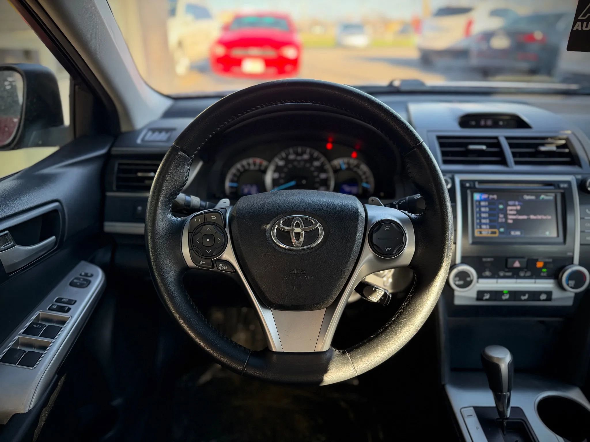 Used 2013 Toyota Camry SE image 10