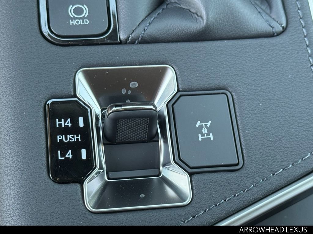 Used 2026 Lexus GX 550 w/ Accessory Package (31) AWD/4WD image 23