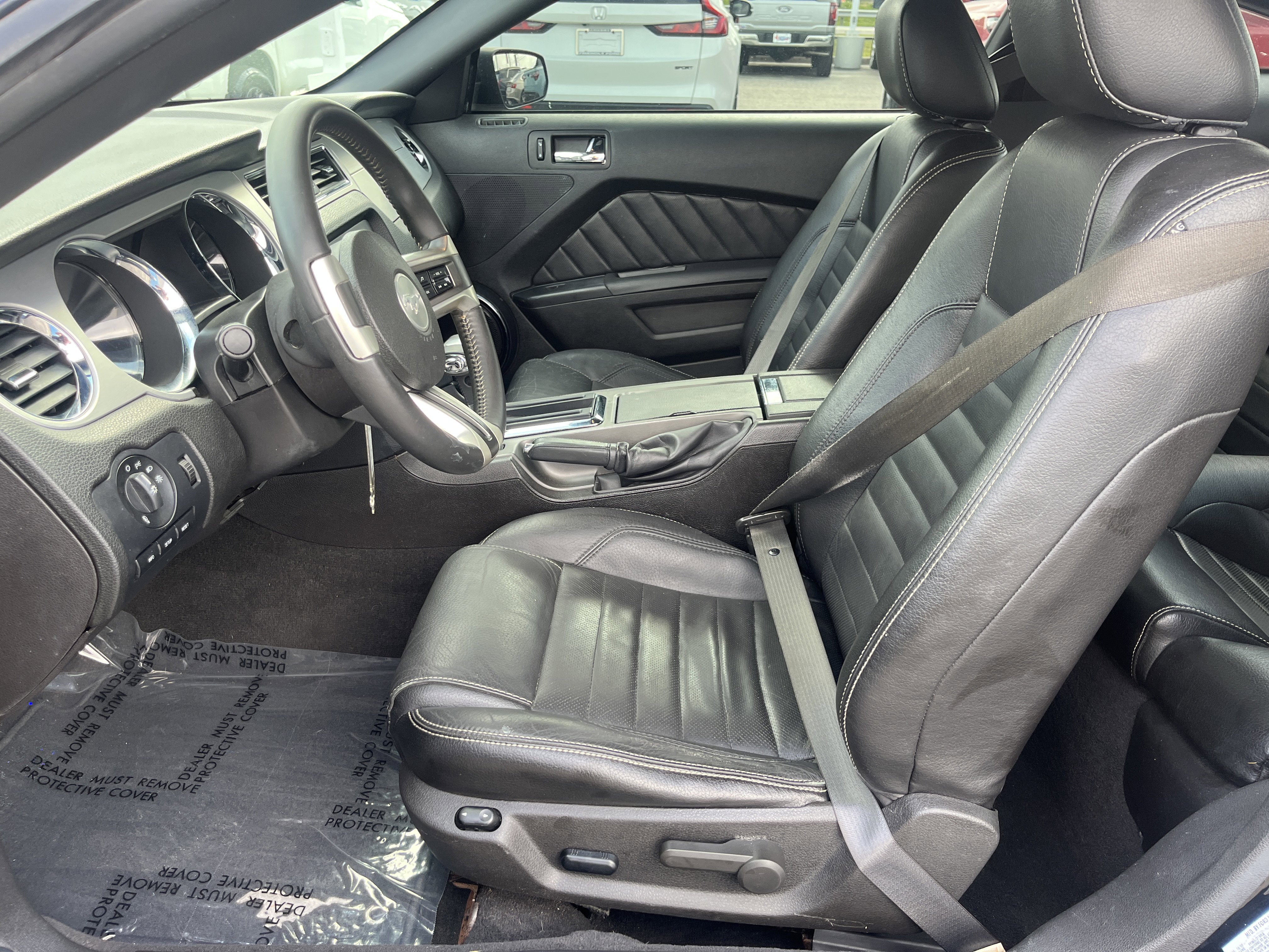 Used 2010 Ford Mustang Premium image 12