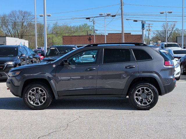 Used 2022 Jeep Cherokee Trailhawk image 9