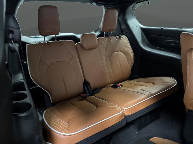 New 2026 Chrysler Pacifica Pinnacle w/ Trailer Tow Group image 34