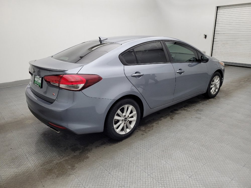 Used 2017 Kia Forte S image 10