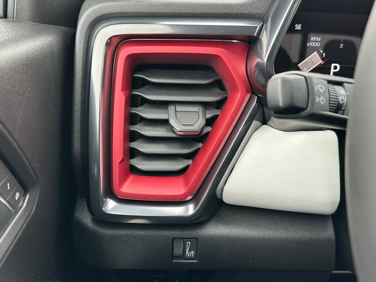 New 2026 GMC Canyon AT4X w/ AT4X AEV Edition AWD/4WD image 35