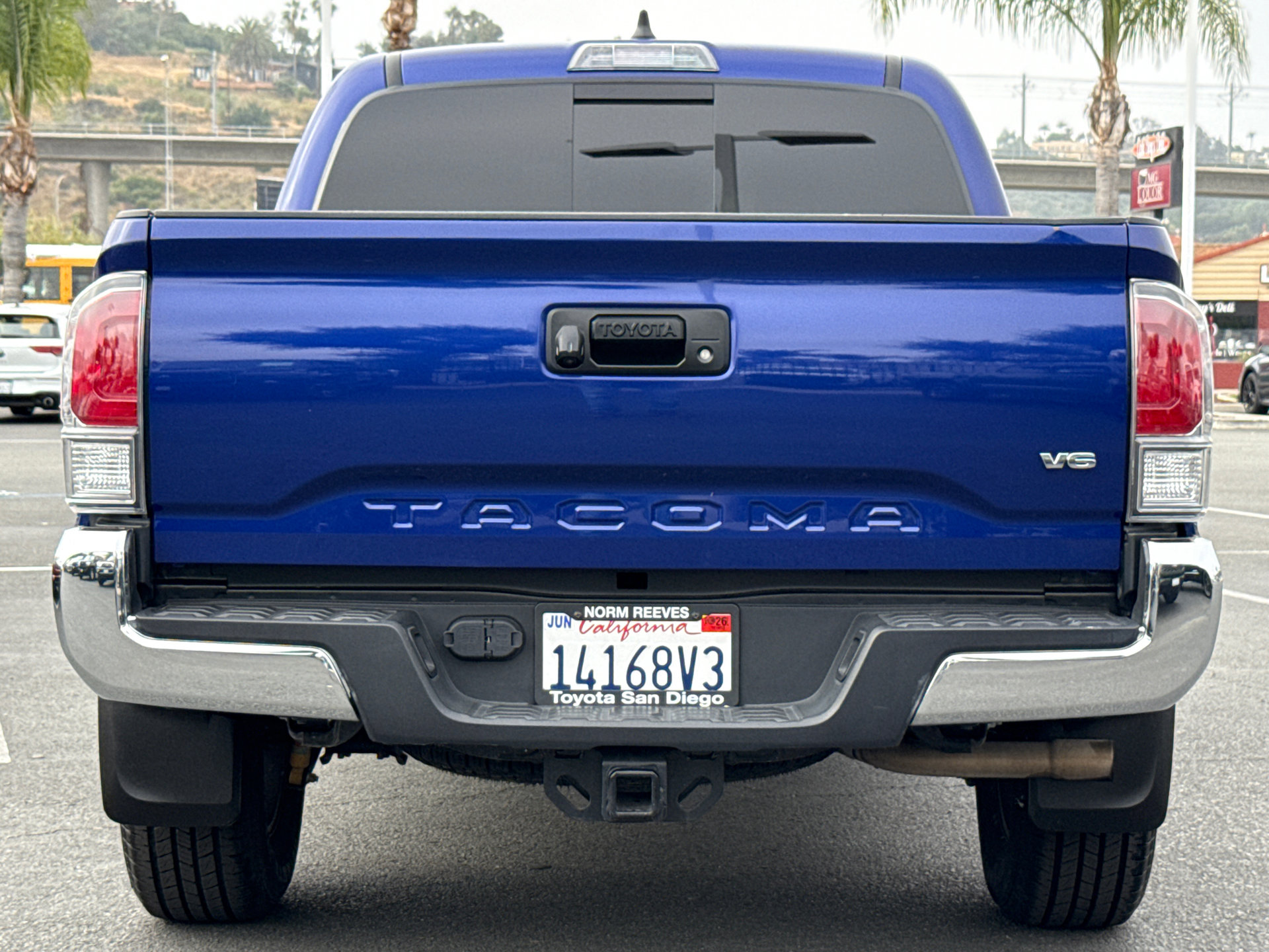 Certified 2023 Toyota Tacoma TRD Off-Road AWD/4WD image 10