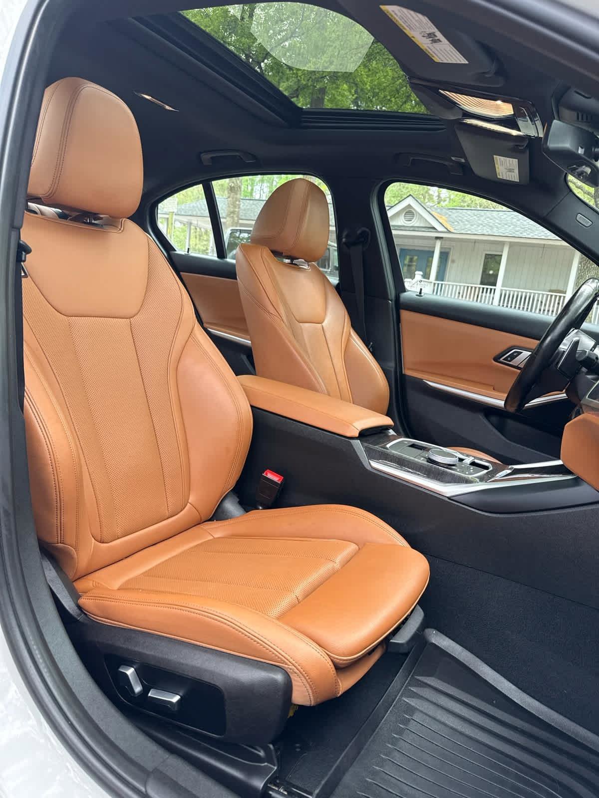 Used 2023 BMW 330i Sedan w/ M Sport Package RWD image 14