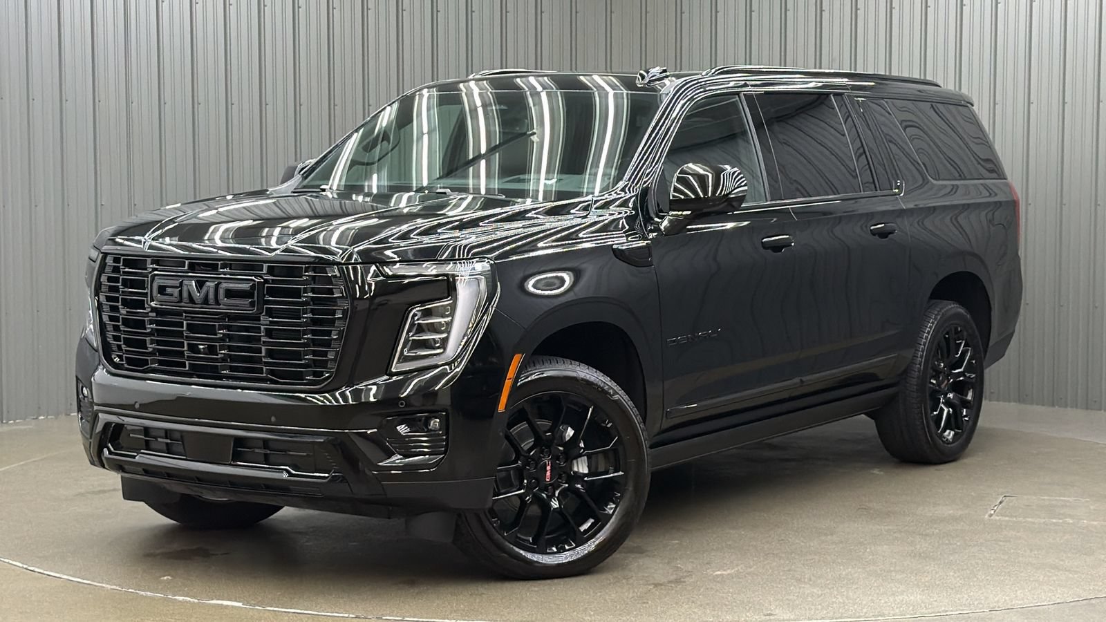 Used 2026 GMC Yukon XL Denali w/ Sun & Power Step Package AWD/4WD video 1
