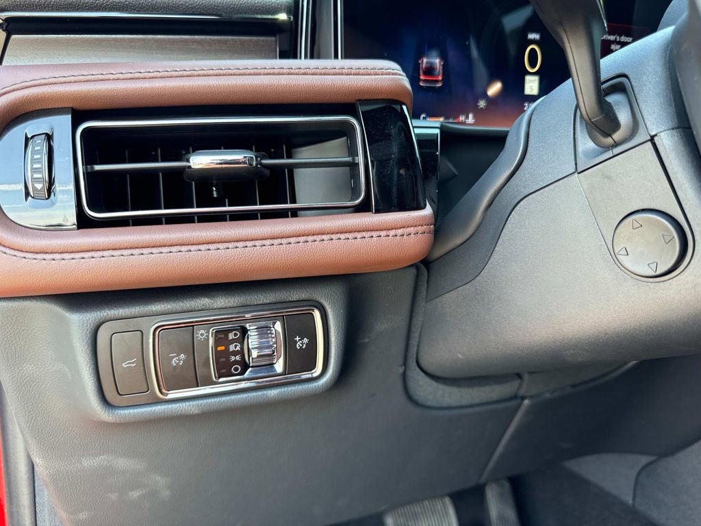 New 2025 Lincoln Aviator Reserve image 32