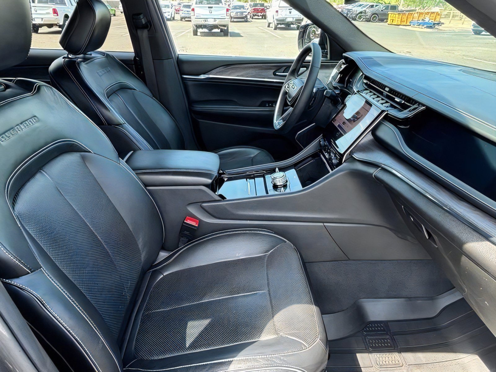 Used 2023 Jeep Grand Cherokee L Overland AWD/4WD image 31