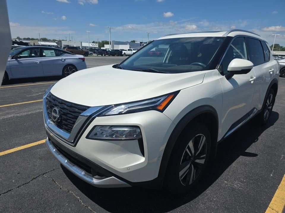 Certified 2023 Nissan Rogue Platinum AWD/4WD image 3