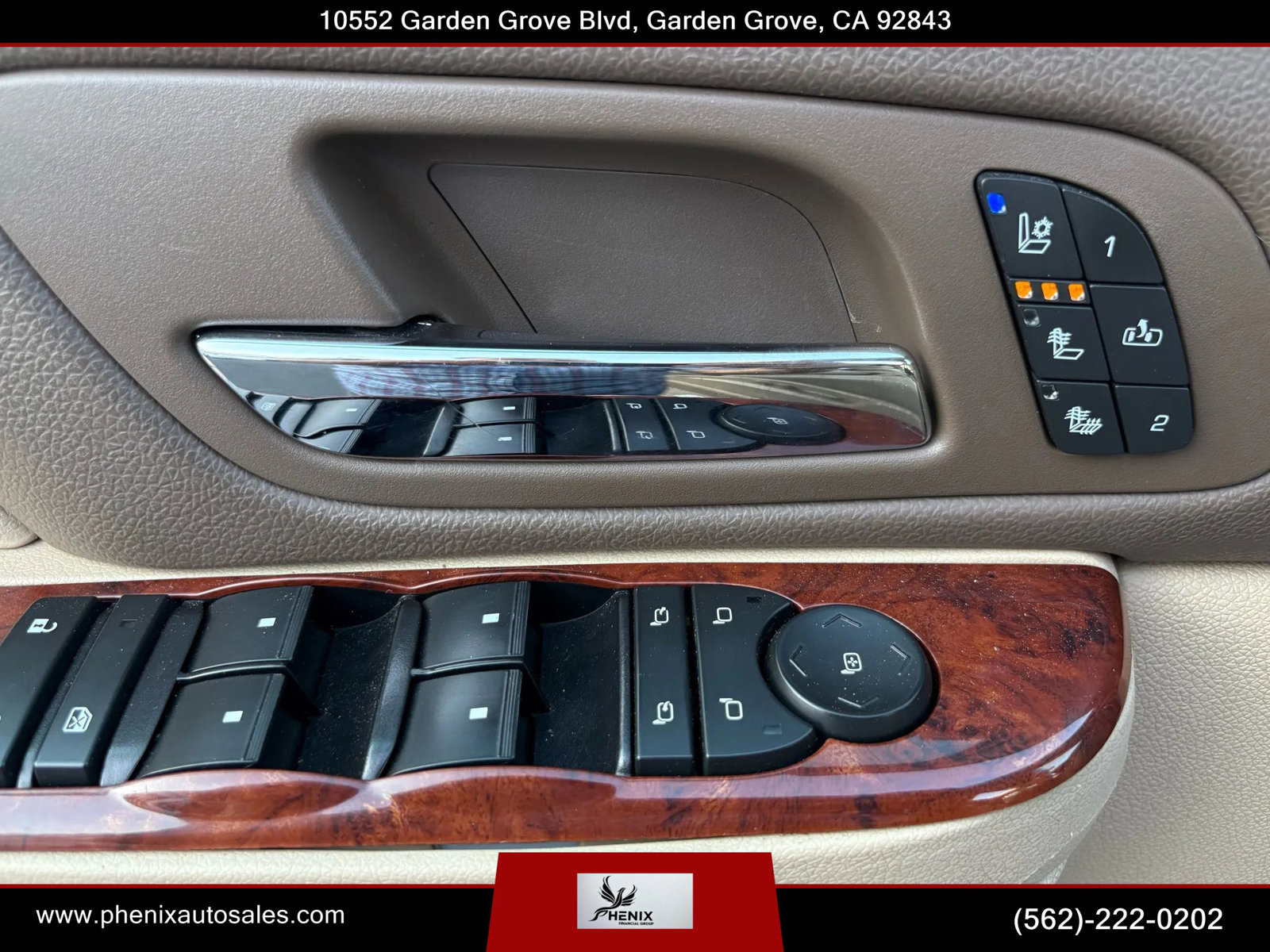 Used 2012 Chevrolet Suburban LTZ image 17