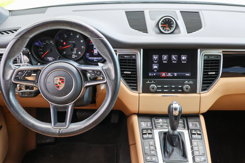 Certified 2017 Porsche Macan AWD/4WD image 27