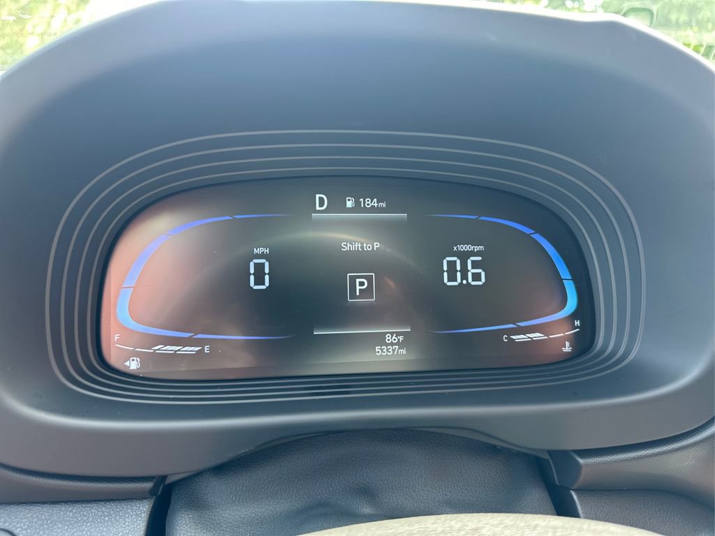 Used 2025 Hyundai Venue SEL image 9