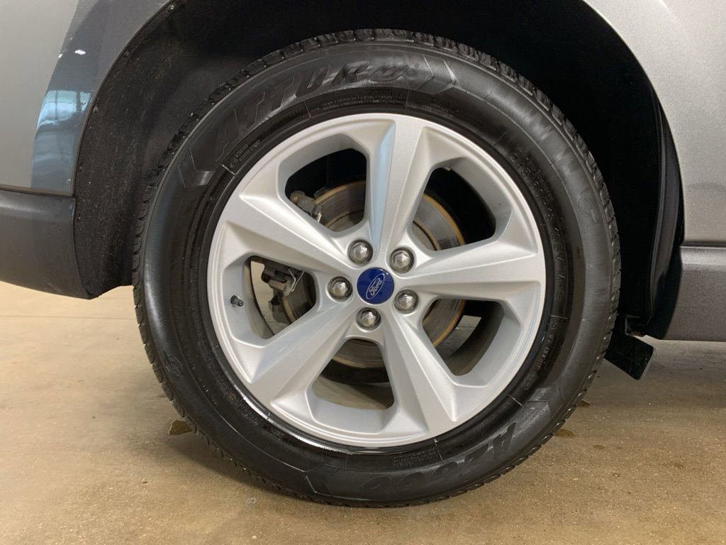 Used 2020 Ford Edge SE image 38