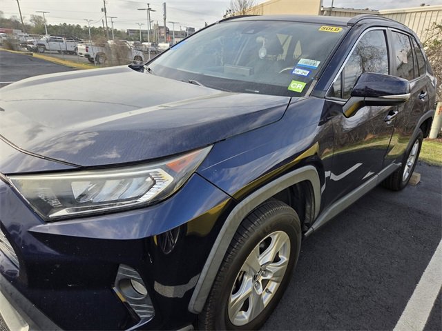 Used 2019 Toyota RAV4 XLE w/ Convenience Package image 10