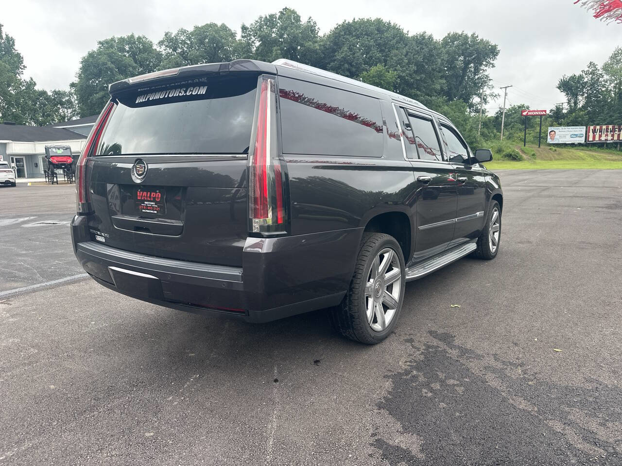 Used 2015 Cadillac Escalade ESV Luxury image 12