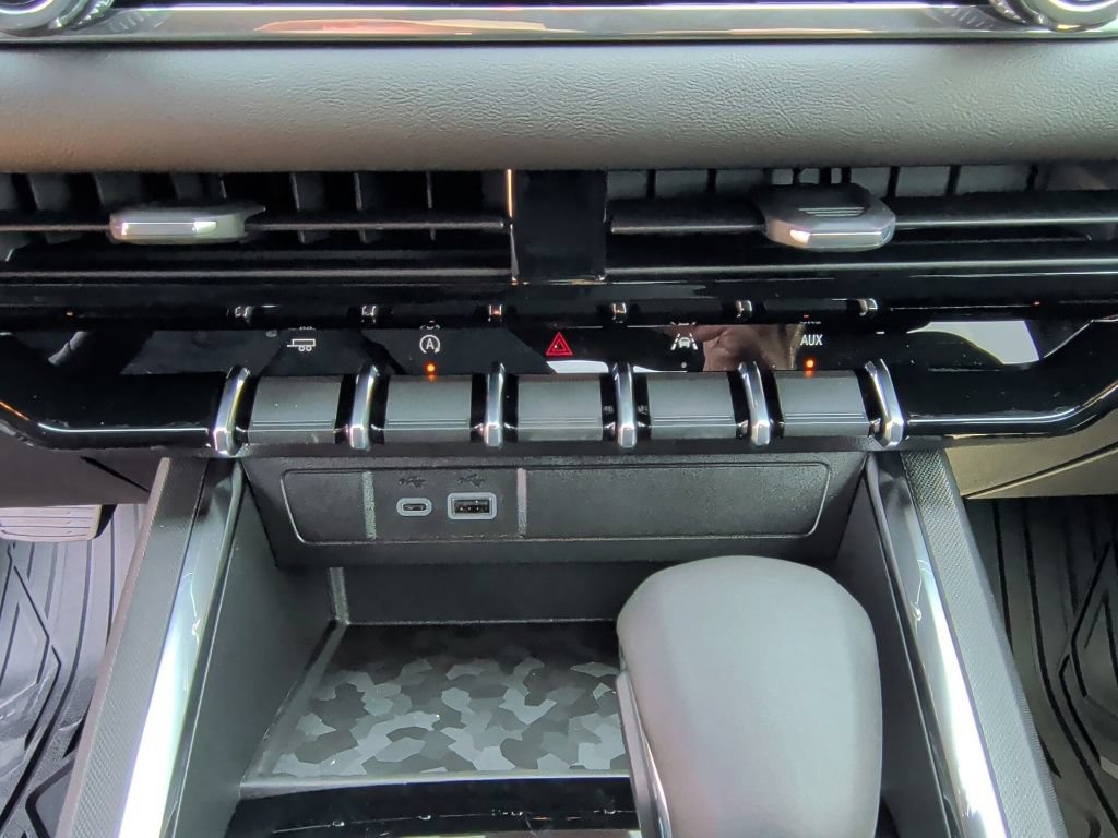 New 2026 GMC Canyon Elevation w/ Convenience Package RWD image 27