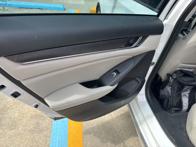 Used 2018 Honda Accord EX-L image 25