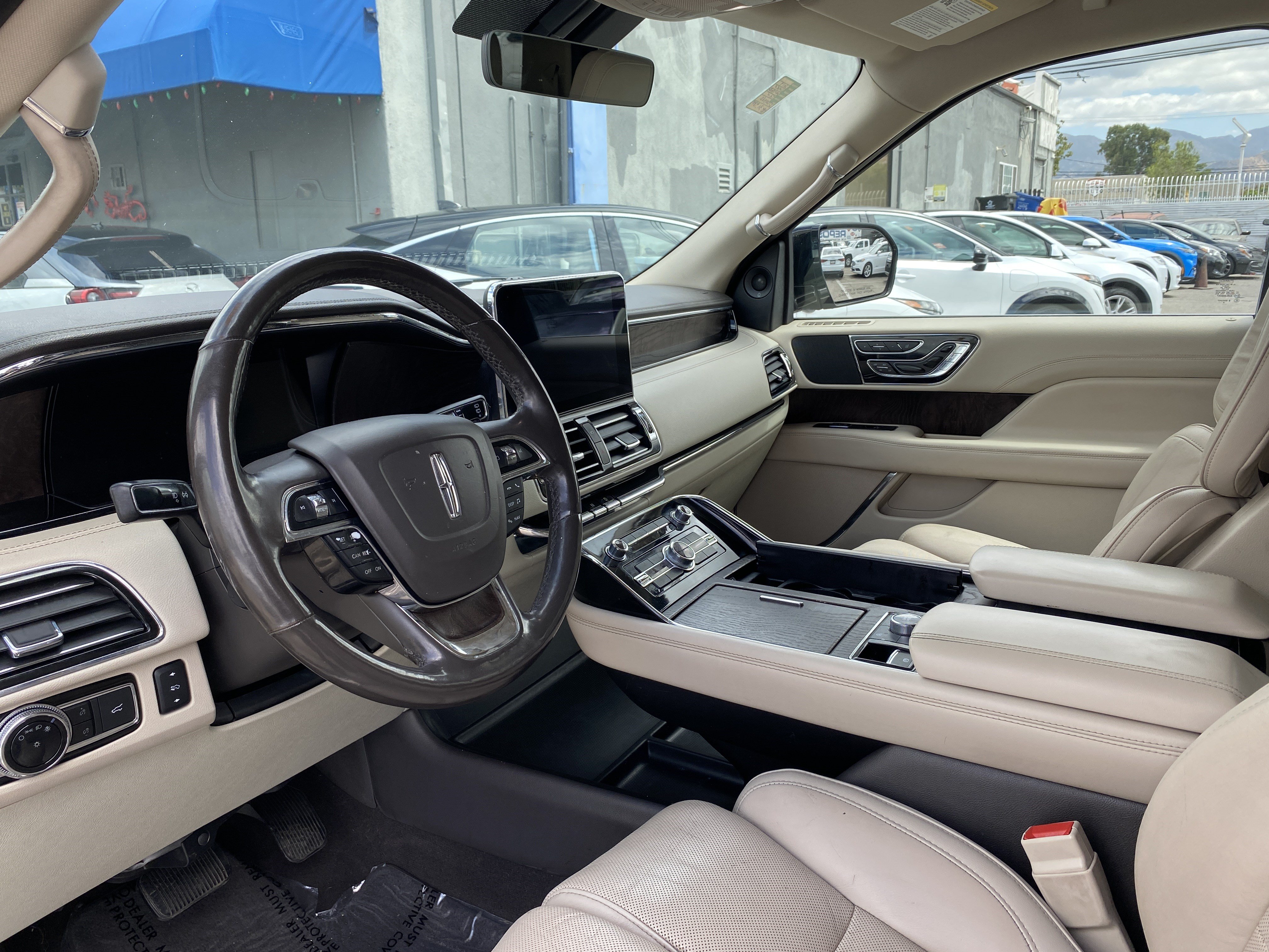 Used 2019 Lincoln Navigator Select w/ Cargo Package RWD image 19