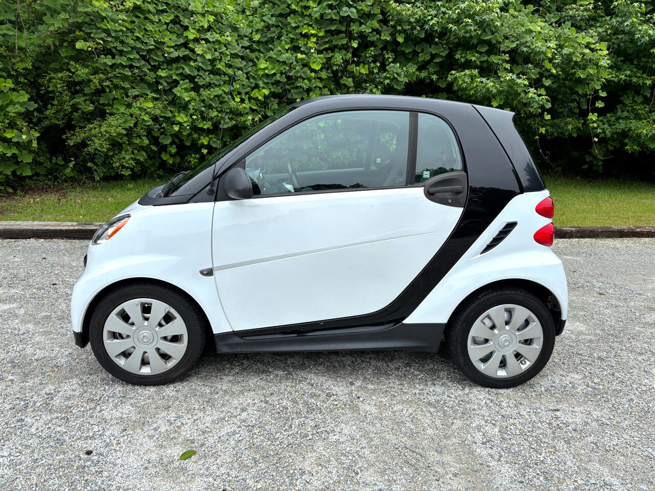 Used 2015 smart fortwo pure image 5