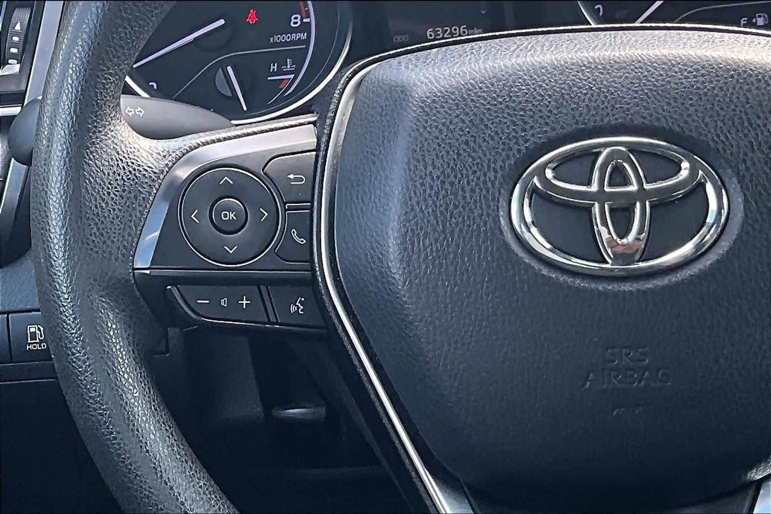 Used 2019 Toyota Camry LE FWD image 23