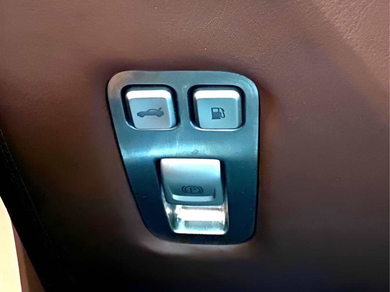 Used 2012 Fisker Karma EcoSport RWD image 14