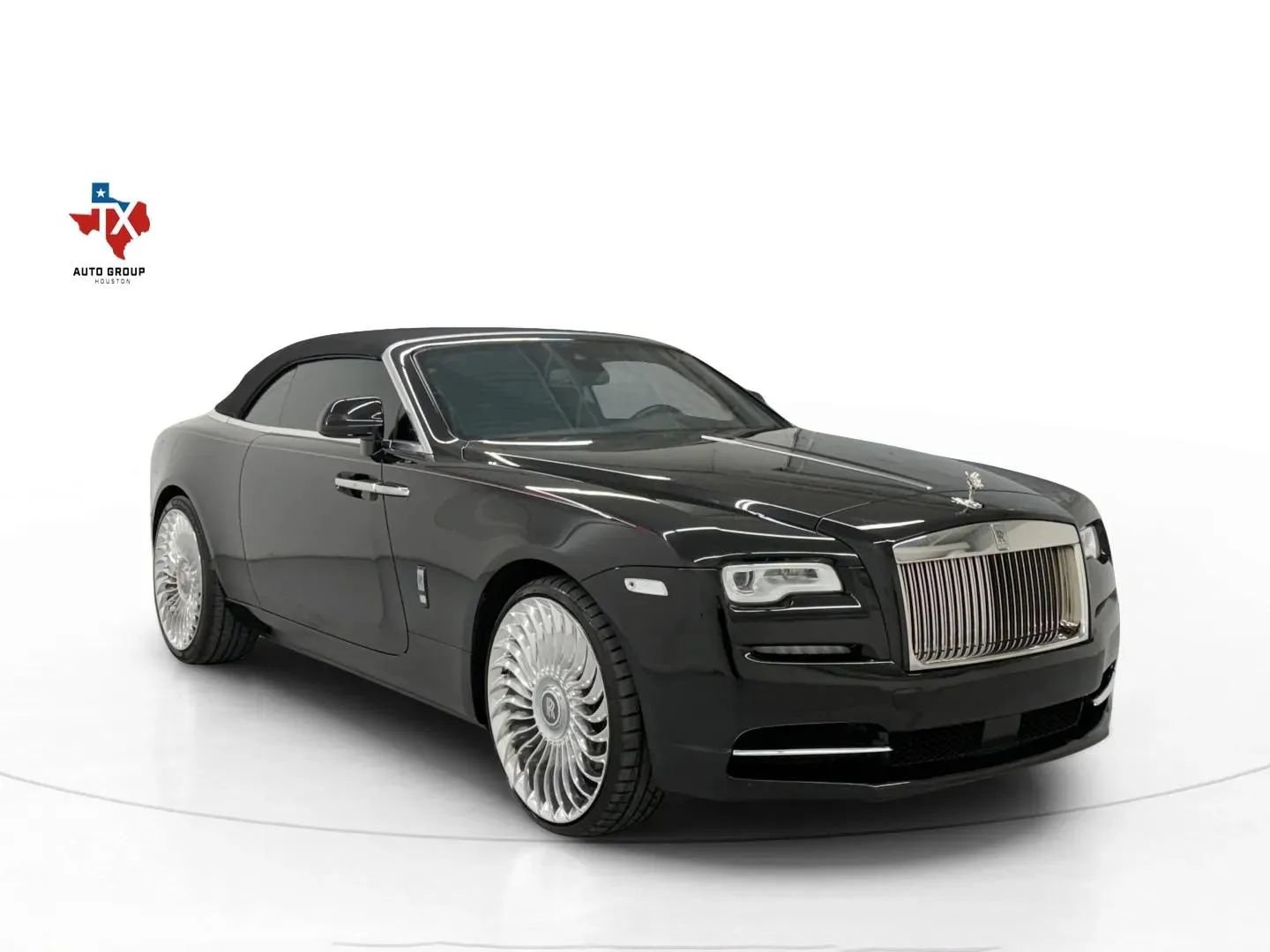 Used 2017 Rolls-Royce Dawn RWD image 52