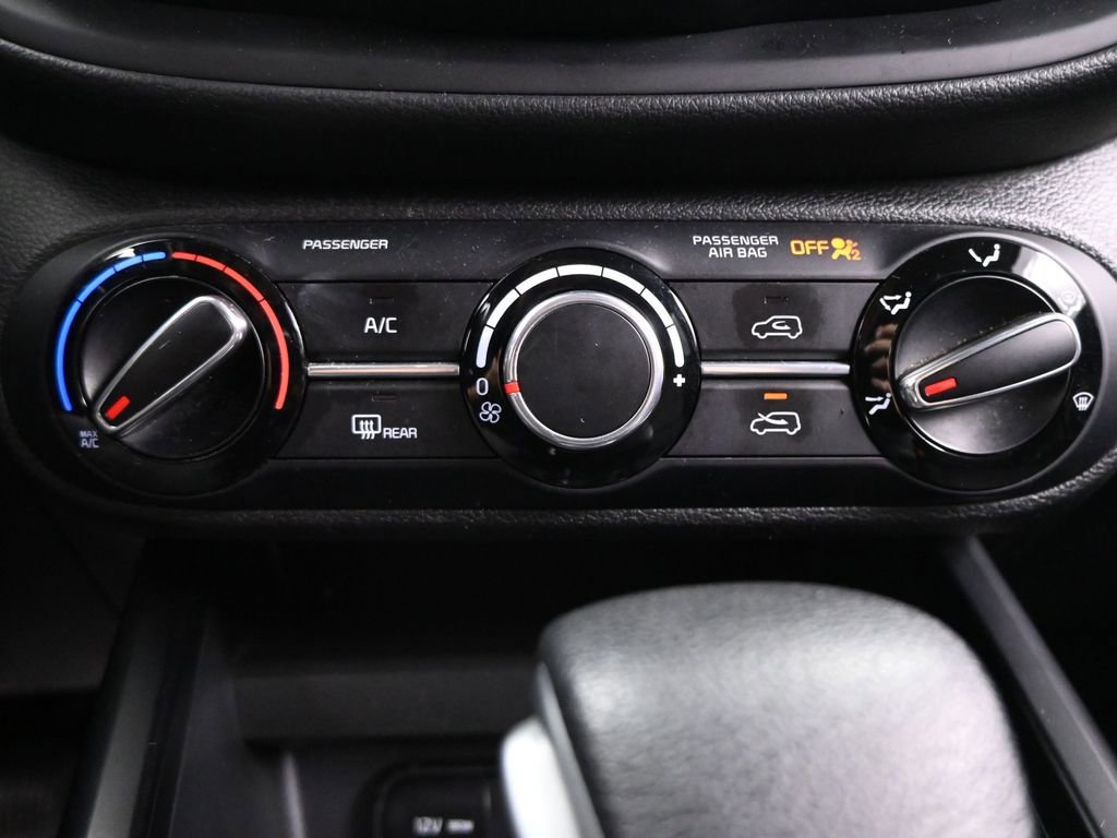 Used 2023 Kia Soul LX w/ LX Technology Package image 23