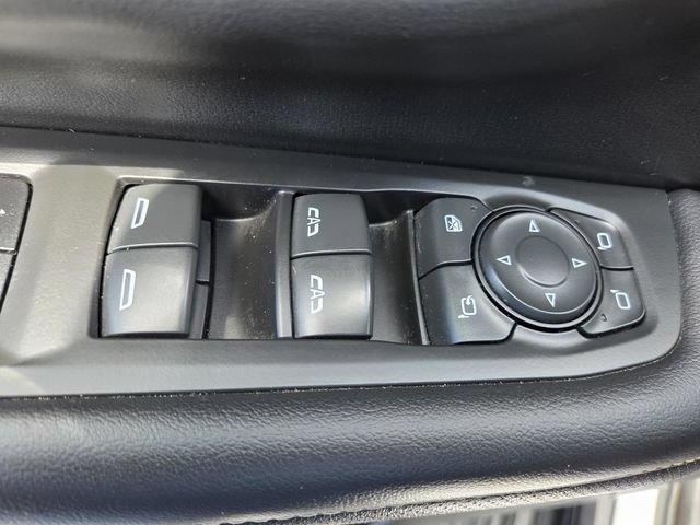 Used 2021 GMC Yukon XL SLT w/ SLT Premium Package AWD/4WD image 25