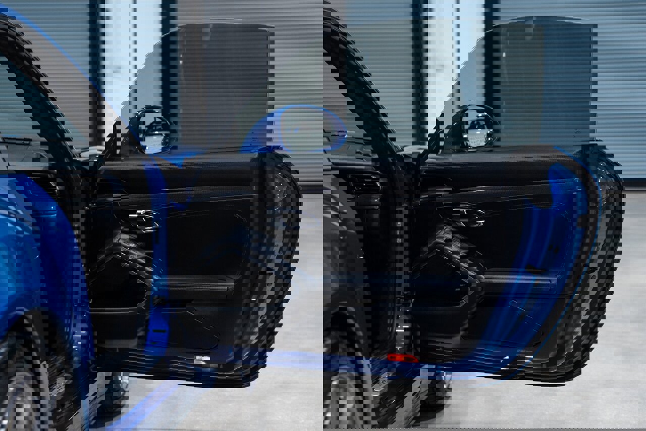 Used 2017 Porsche 911 Turbo S image 32