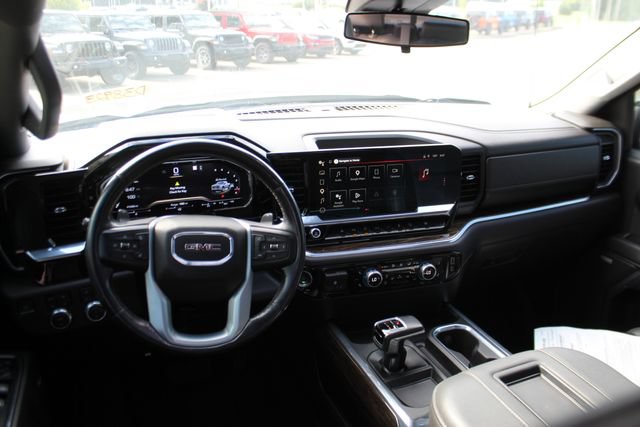 Used 2022 GMC Sierra 1500 Elevation w/ Elevation Premium Package AWD/4WD image 13
