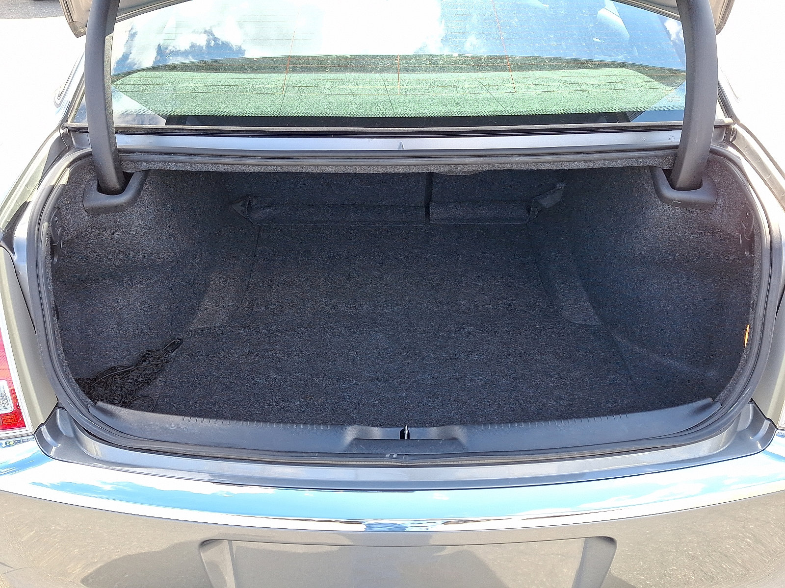 Used 2012 Chrysler 300 Limited image 29