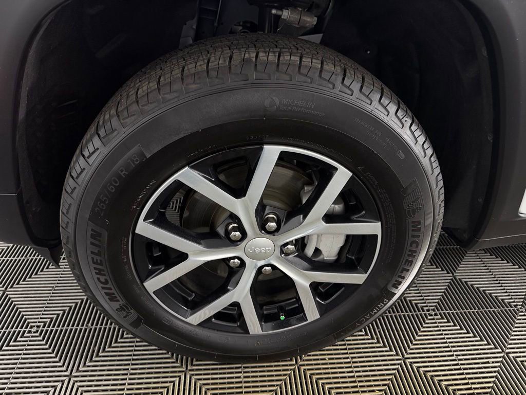Certified 2025 Jeep Grand Cherokee Limited image 11