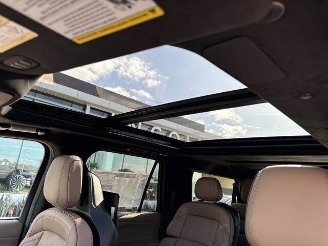 New 2025 Lincoln Navigator L Black Label image 34
