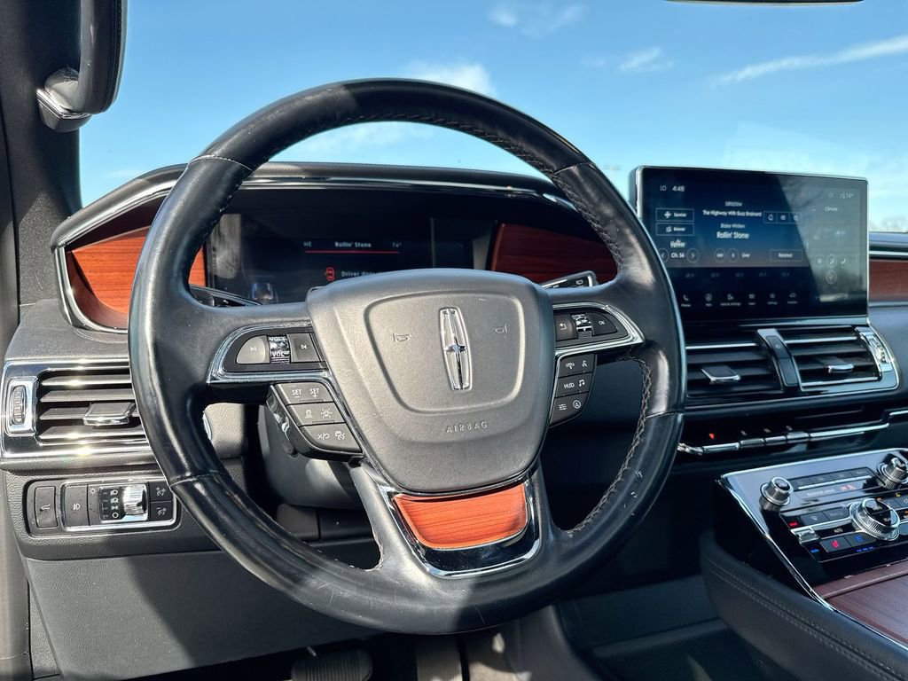 Used 2023 Lincoln Navigator Reserve image 11